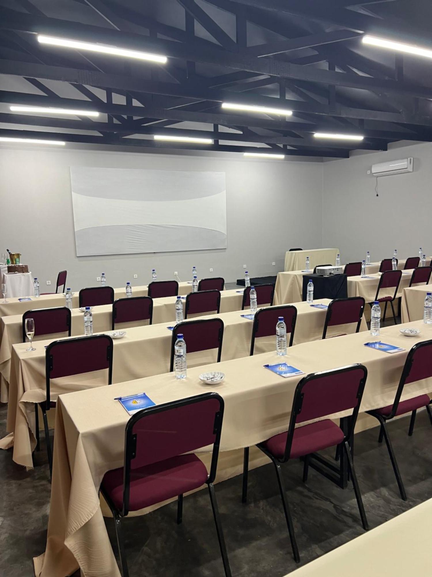 Nkanhi Centro De Conferencias E Hotel Понта-ду-Ору Екстер'єр фото