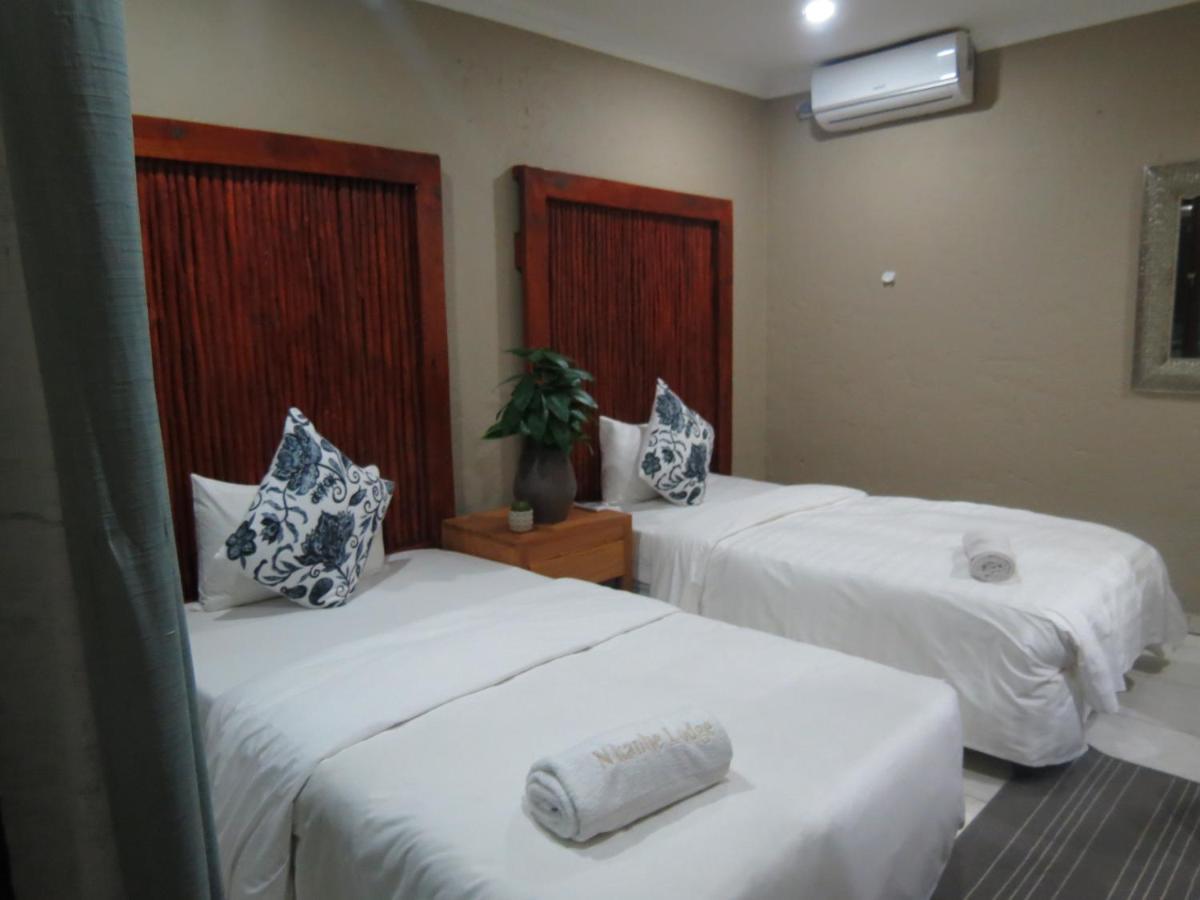 Nkanhi Centro De Conferencias E Hotel Понта-ду-Ору Екстер'єр фото